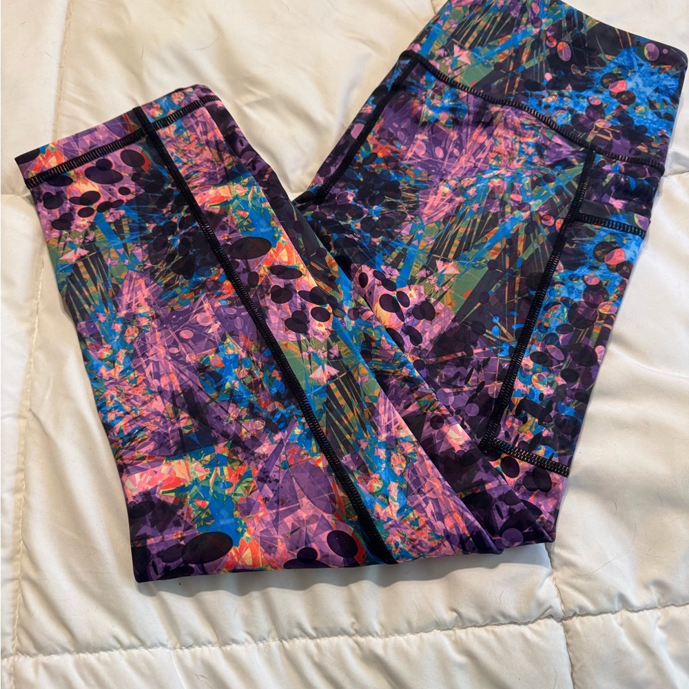 Constantly Varied Gear Hurricane Capri Leggings size Small